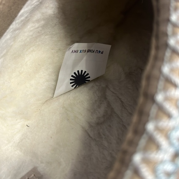 Ugg Tazz Platform Slippers Size 10 NEW - Picture 15 of 16